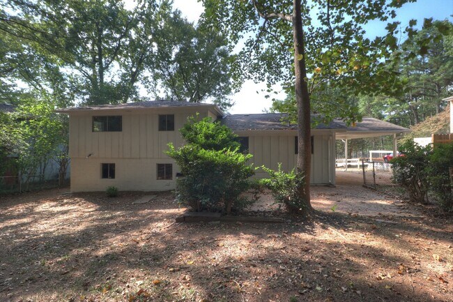 Building Photo - 6610 Bedford Rd