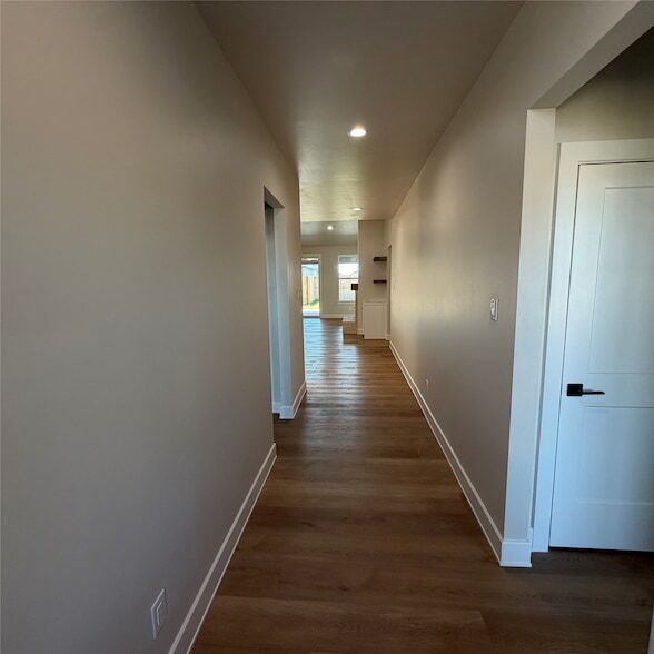 Building Photo - 7802 Enderby Ln