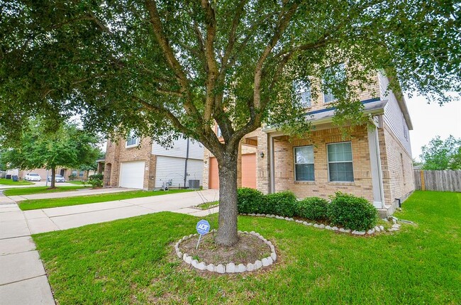 Foto del edificio - 2707 Roaring Oaks Ln