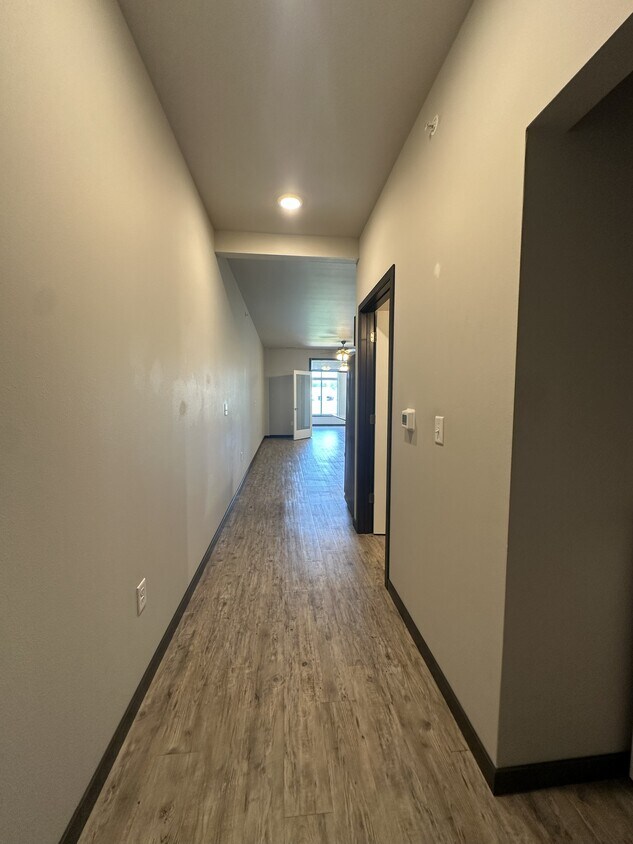 Foto principal - 950 Commercial St