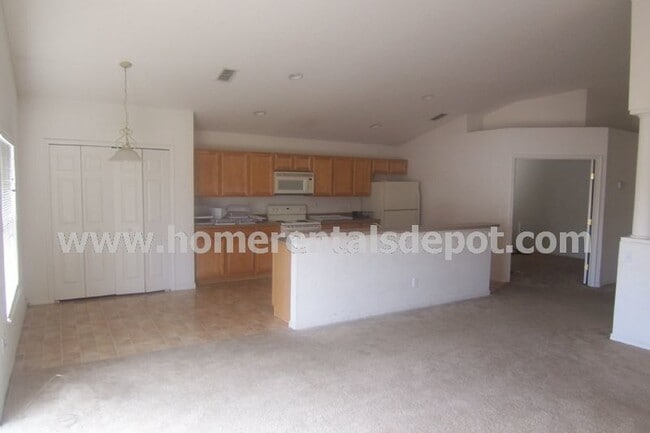 Photo - Spacious 4 bedroom home with 2 full bathrooms in Kissimmee – Your 1,816 Sq. Ft. Home Awaits!