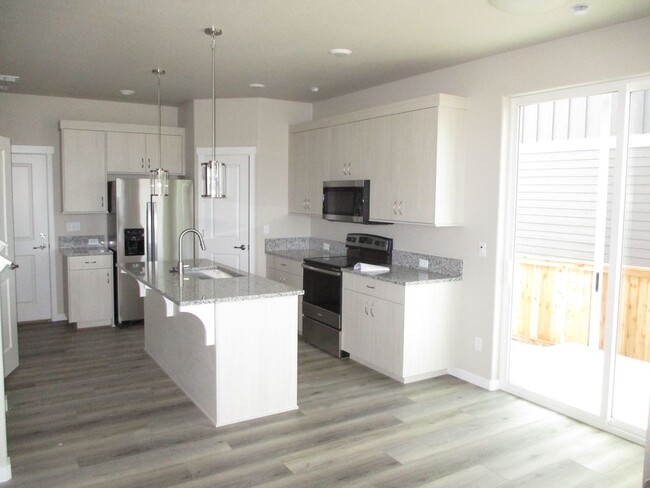 Foto del edificio - Brand New Berthoud Property facing the Mou...