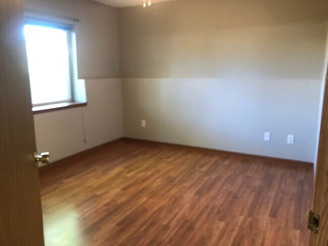 Building Photo - 140 Shannon Dr