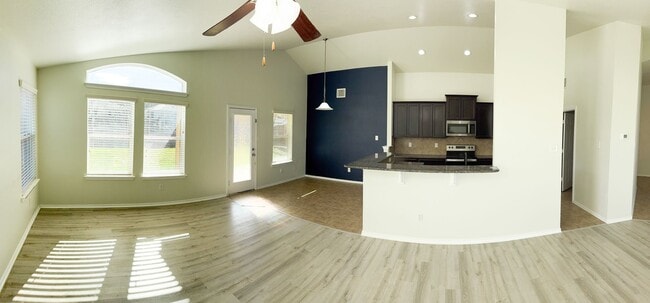 Building Photo - Charming well-maintained 4-bedroom, 2-bath home tucked in a quiet cul-de-sac just minutes from Fo...