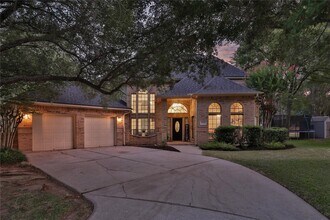 Building Photo - 8006 Devlin Dr