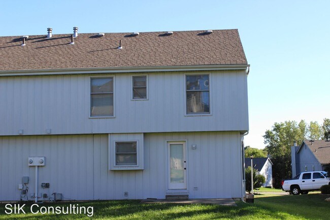 Building Photo - 3 br, 2.5 bath House - 6644 W 152nd St