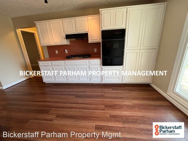 Foto del edificio - 4 br, 2 bath House - 1534 Double Churches Rd.