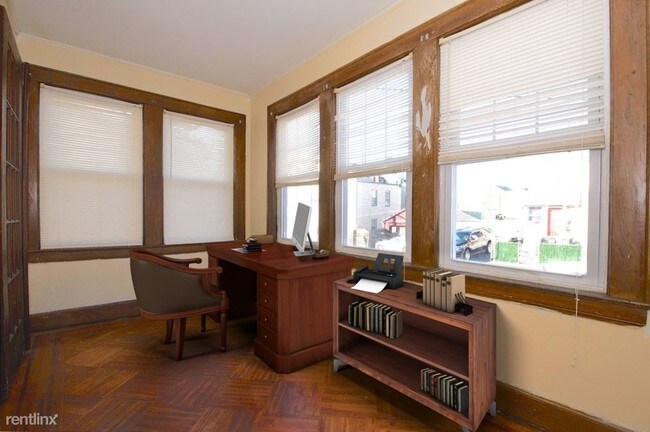 Building Photo - 86 Osborne Pl
