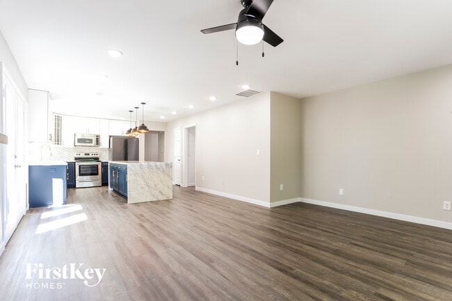 Building Photo - 5569 Jebel Ct
