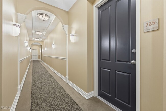 Foto del edificio - 2825 Palm Beach Blvd