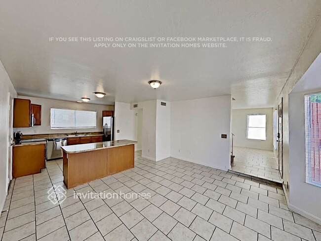 Foto del edificio - 4231 E Caballero Cir