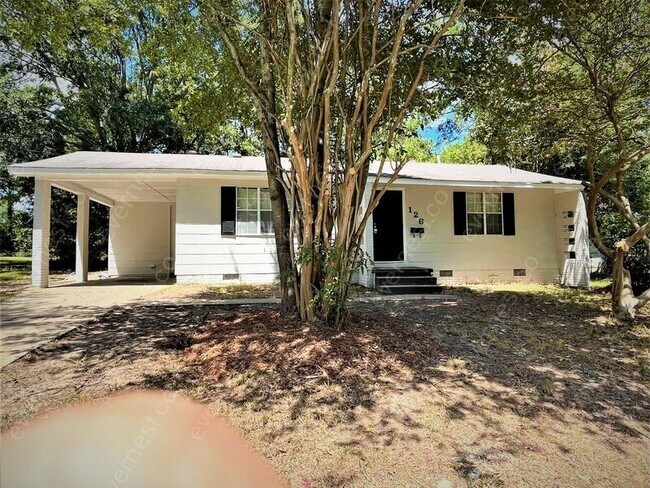 Building Photo - 126 E Santa Clair St