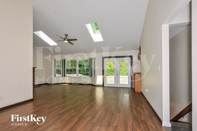Building Photo - 202 Barrington Dr