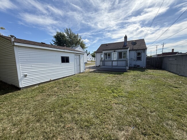 Building Photo - 8035 Chapp Ave