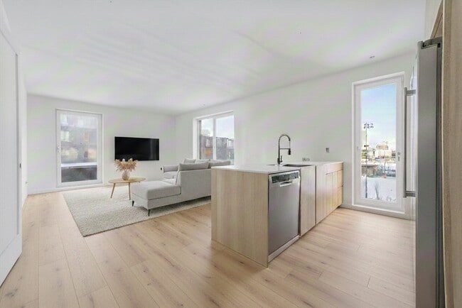 Foto del edificio - 1035 Commonwealth Ave