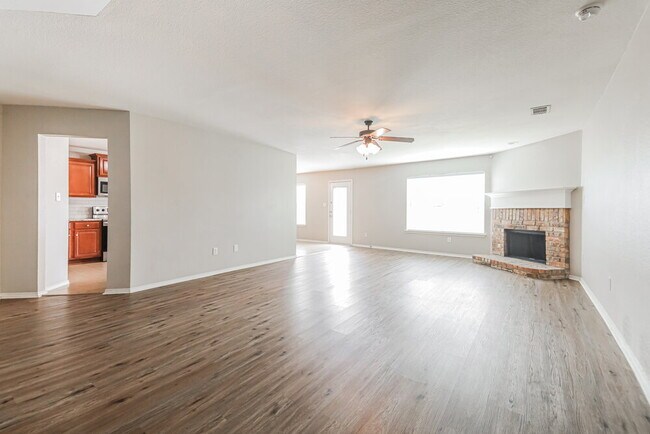 Building Photo - 908 Matthew Ln