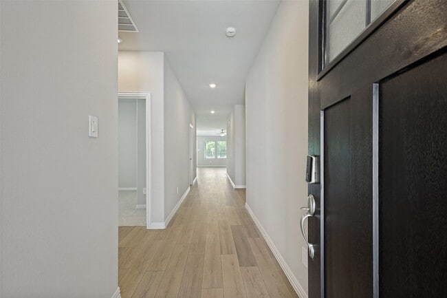 Foto del edificio - 3409 Copperwood Dr