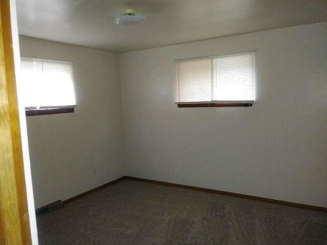 Building Photo - 83 Homestead Dr