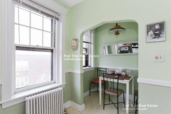 Photo - 72 Strathmore Rd. Unit 11B Apartment