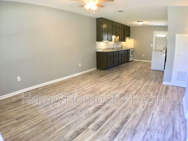 Foto del edificio - 1559 Brookbank Ave