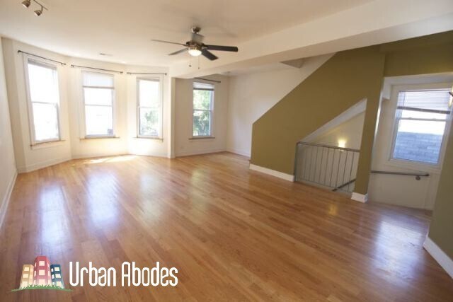 Building Photo - 3023 N Oakley Ave
