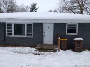 Building Photo - 1025 Irving Ave