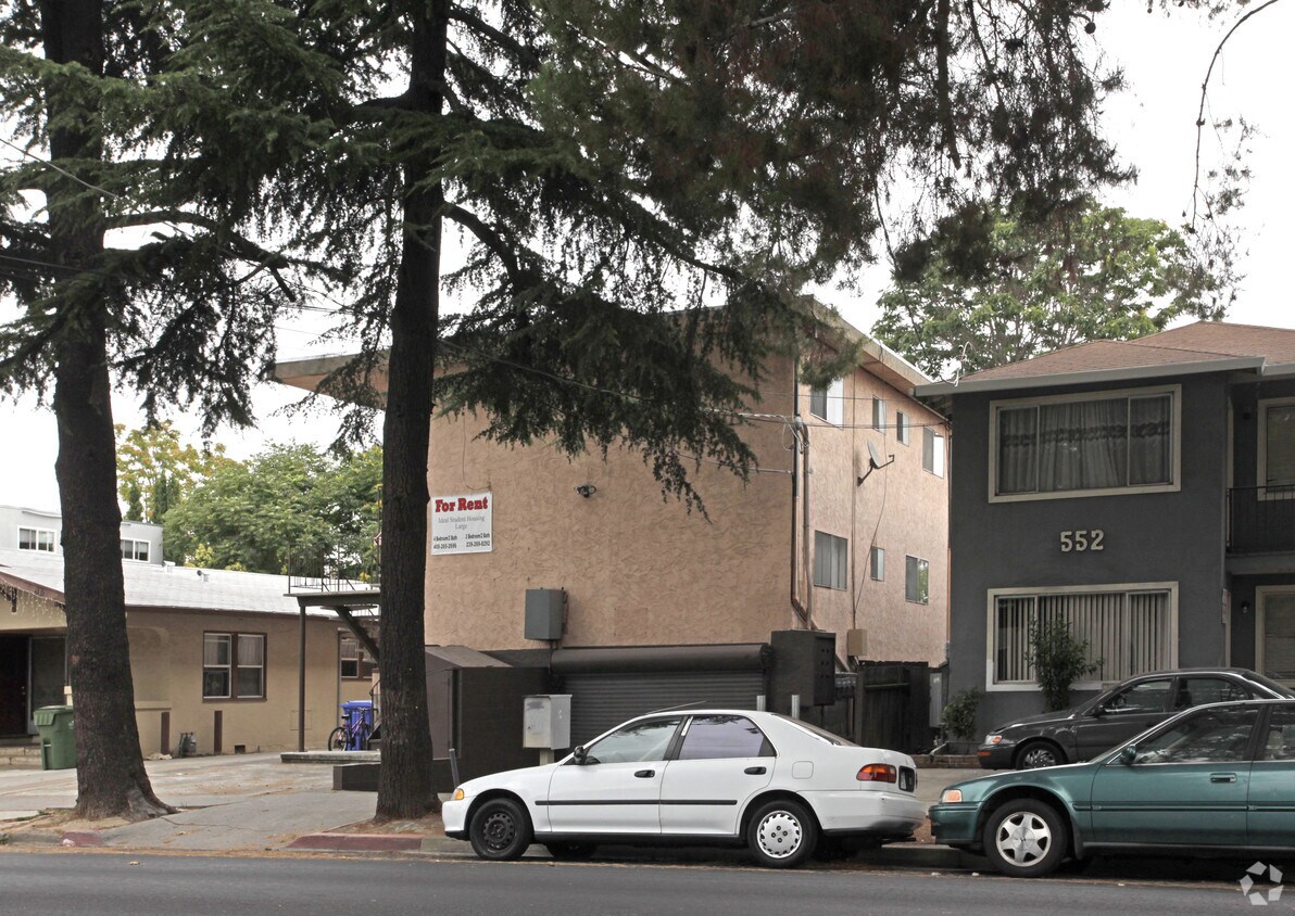 Building Photo - 550 S 11th St