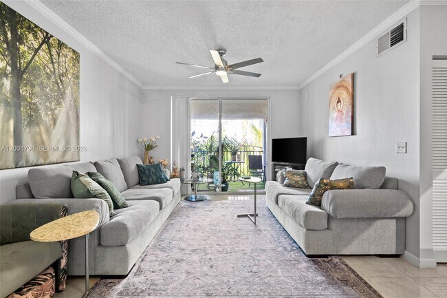 Foto del edificio - 17145 N Bay Rd