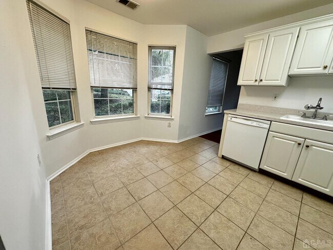 Building Photo - 1207 Cypress Ln
