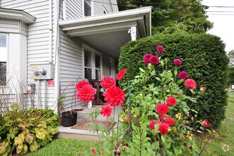 Building Photo - 22 Highland Ave