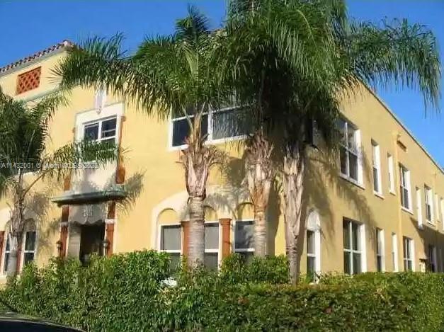 Foto principal - 4215 Sheridan Ave