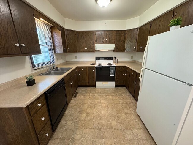 Foto del edificio - Your next cozy retreat in Riverton: 2 Bedr...