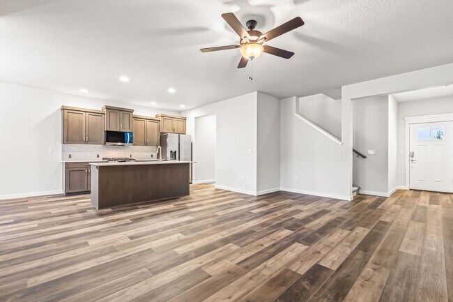Foto del edificio - BRAND NEW BLACKROCK 4BD/2.5BA MERIDIAN HOME!