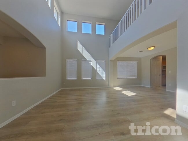 Building Photo - 4442 W Apollo Rd