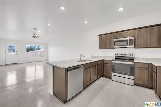 Building Photo - 1210 Lehmann Dr