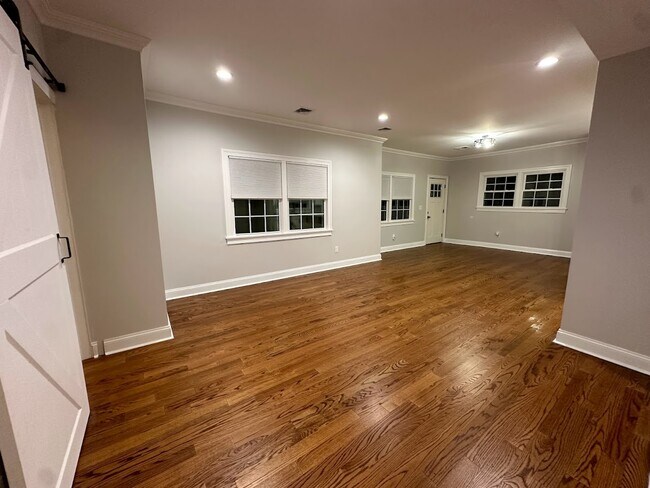 Foto del edificio - 17 Lakeview Ave