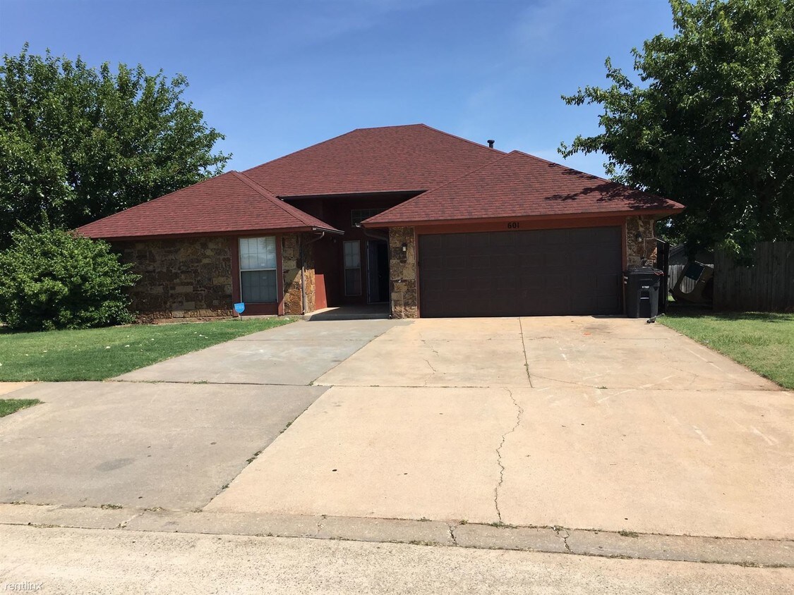 Primary Photo - 3 br, 2 bath House - 601 NE 16th St