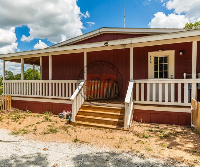 Foto del edificio - 444 Happy Swaner Ln