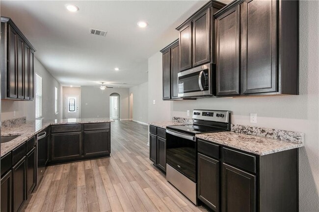 Building Photo - 138 Star Spangled Dr