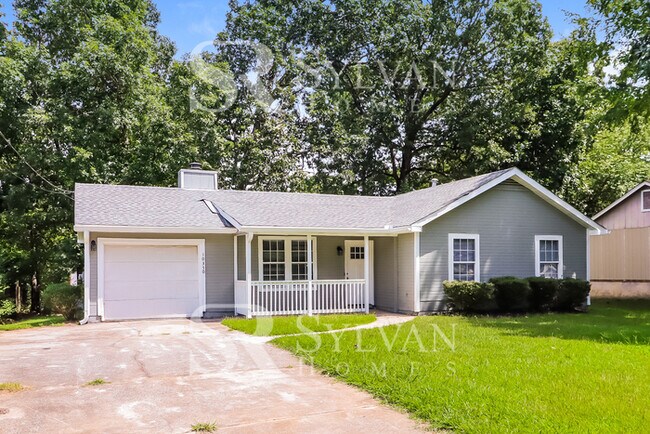 Building Photo - Adorable 3BR 2BA ranch home is ready for you!