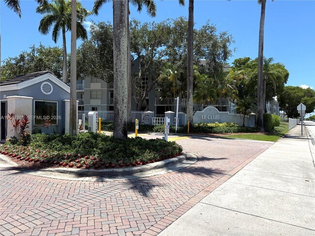 Foto del edificio - 8500 SW 212th St