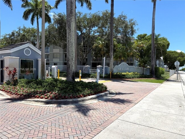 Building Photo - 8500 SW 212th St