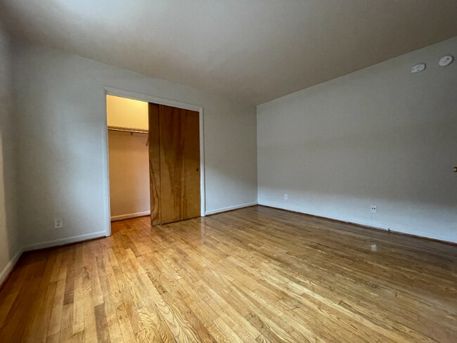 Foto del edificio - 1500 King Ave