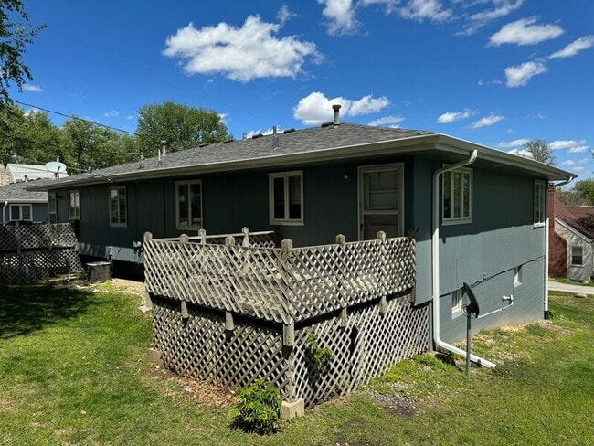 Building Photo - 5136 Poppleton Ave