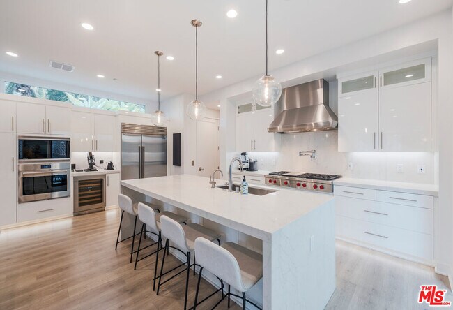 Foto del edificio - 12962 Discovery Crk