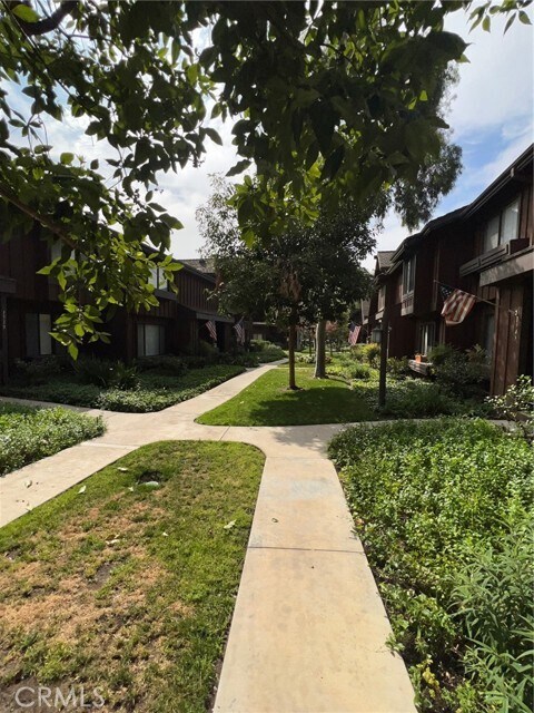 Building Photo - 1547 Dalmatia Dr