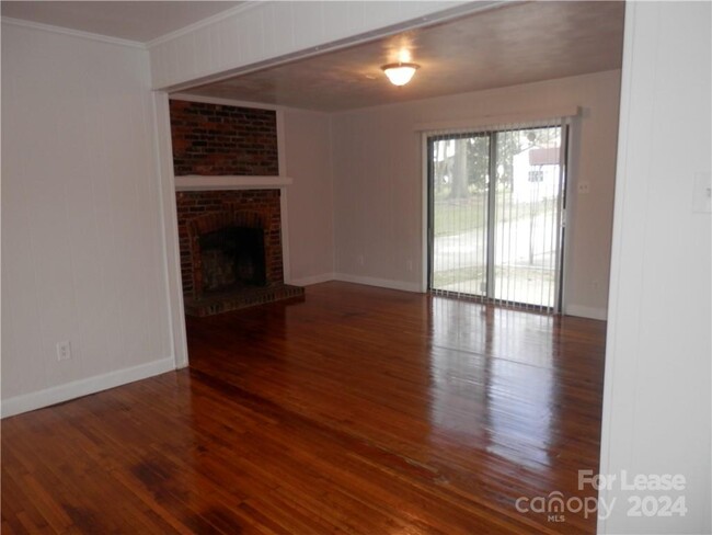 Foto del edificio - 5901 McBride St