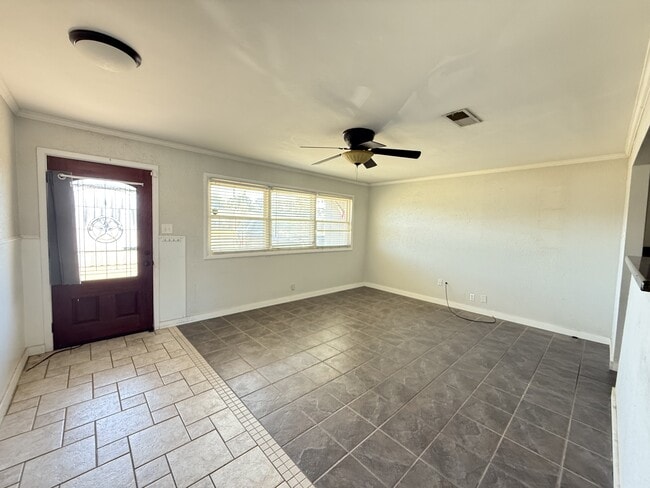 Building Photo - 3412 Baumann Ave