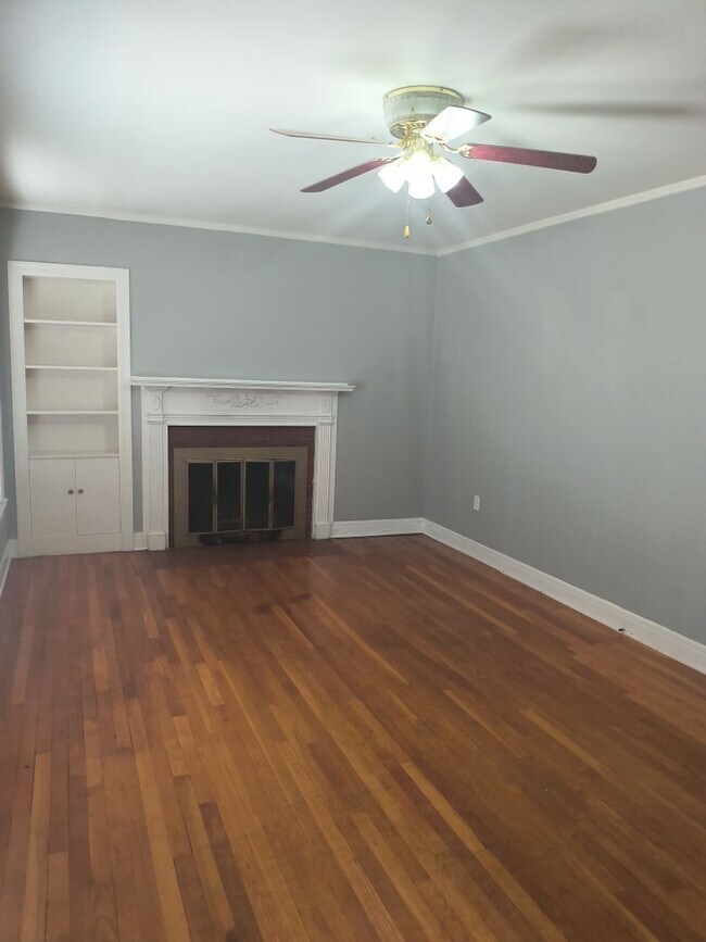 Foto del edificio - Spacious, Remodeled 3 bed 2 bath Santa Rita Home!