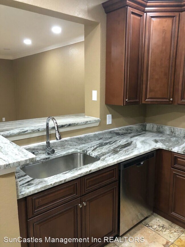 1 Br Bath House 204 E South St Unit 6062 For In Bath House 204 E South St Unit 6062